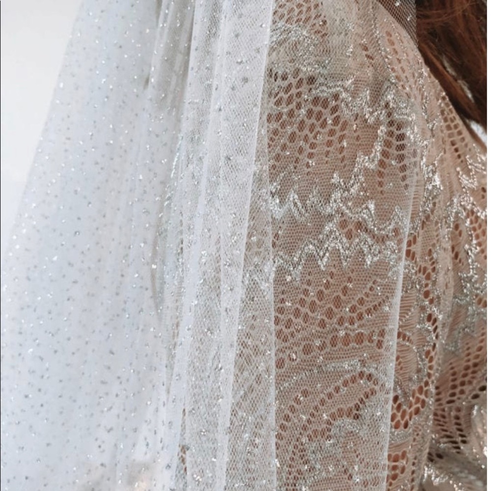 Grace Loves Lace Shimmy Veil - Ivory Silver